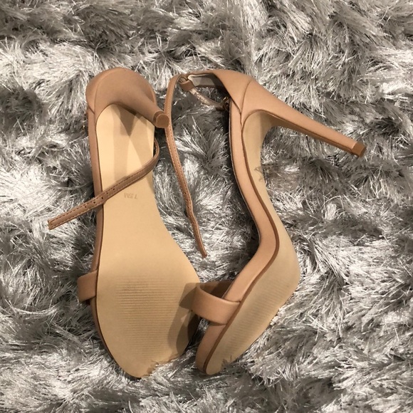 Steve Madden Ankle Strap Heel NEVER WORN - Picture 3 of 3